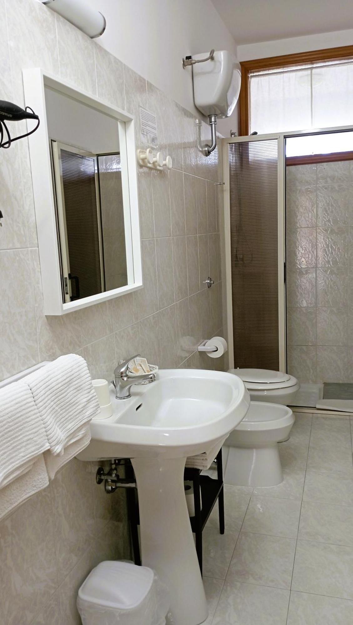 Hotel Residence Villa Ascoli فيستَ المظهر الخارجي الصورة
